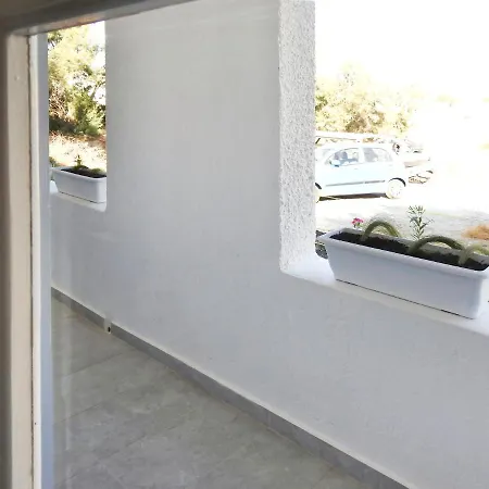 Siderenia Perissa (Santorini)