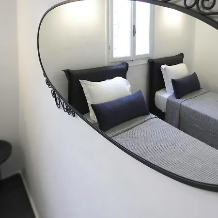 Siderenia Villa Perissa (Santorini)