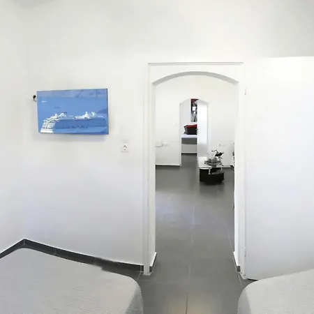 Siderenia * Perissa (Santorini)